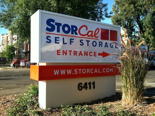 Self Storage in Woodland Hills, CA 